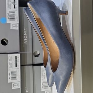 Vionic Kit Josie NAVY Womens Heel Size 7